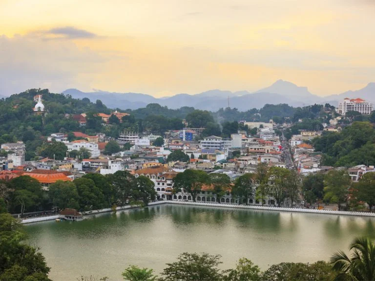 Panoramic view of Kandy Lake from a viewpoint